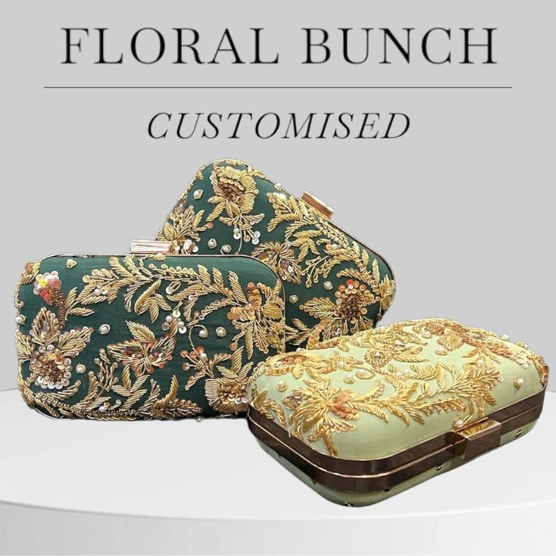 FLORAL EMBRODIED BUNCH CLUTCH