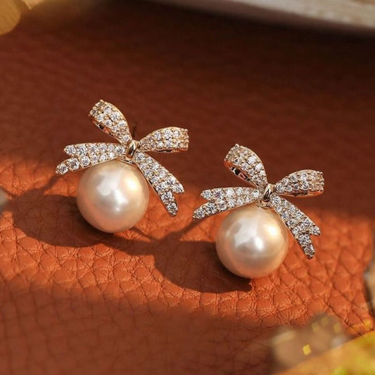 BOW PEARL STUDS