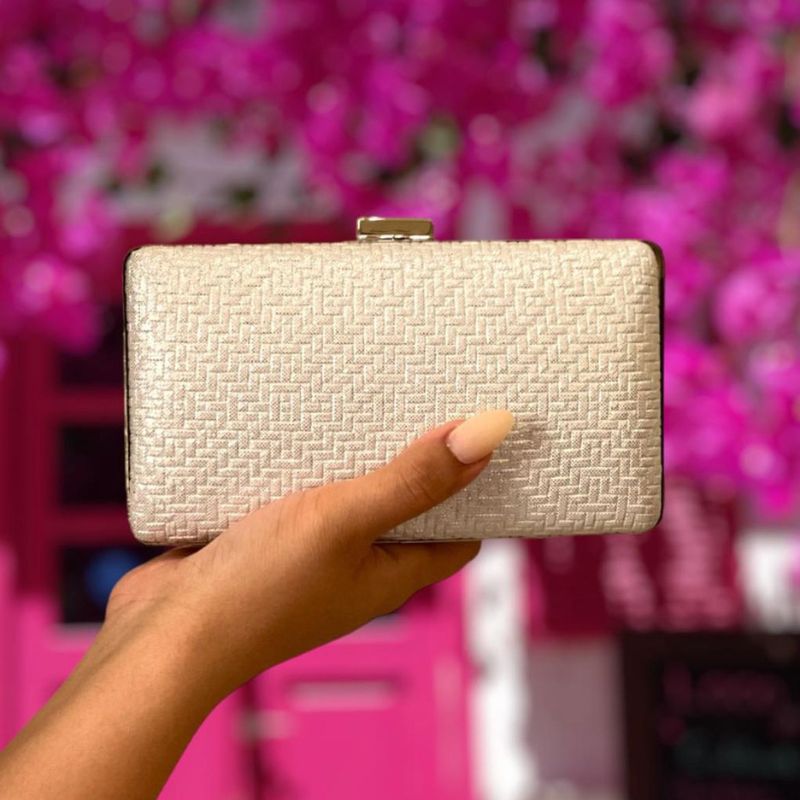 WHITE CHATAE CLUTCH